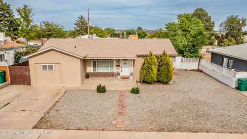 2102 N Cochiti Ave, Farmington, NM, 87401-4240 | Card Image