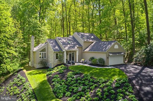 2640 Spring Valley Rd, LANCASTER, PA, 17601-1920 | Card Image