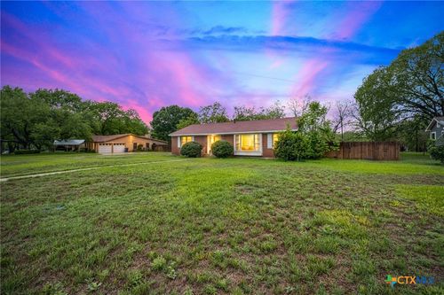 908 S Laurel Ave, Luling, TX, 78648-3308 | Card Image