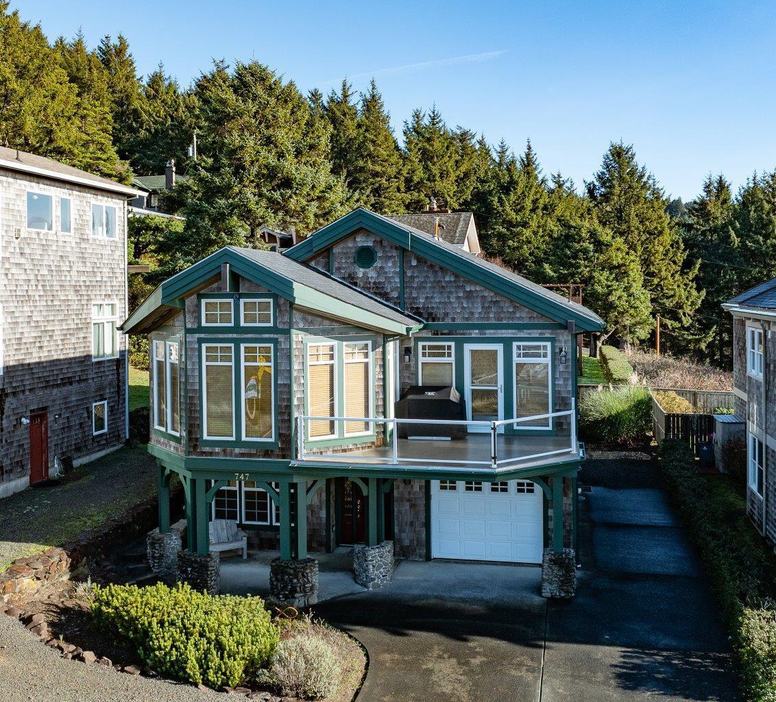 Oak St, Cannon Beach, OR 97110