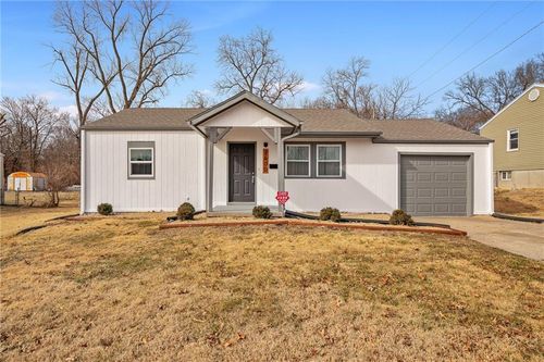 2400 S Crescent Ave, Independence, MO, 64052-1543 | Card Image