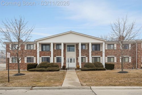 23007 Liberty St, Saint Clair Shores, MI, 48080-3001 | Card Image