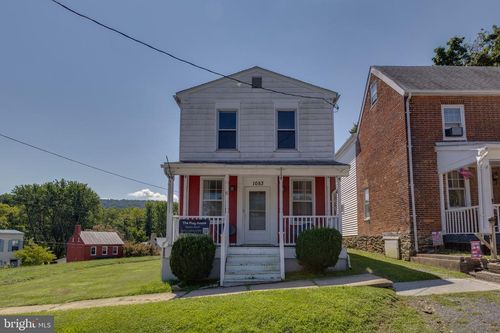 1053 Washington St, HARPERS FERRY, WV, 25425-7283 | Card Image