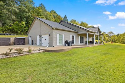 401 Crump Road, House other with 3 bedrooms, 2 bathrooms and null parking in Munfordville KY | Image 2