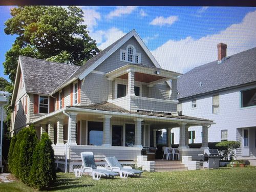 3 Crescent Bluff Ave, Branford, CT, 06405-5503 | Card Image