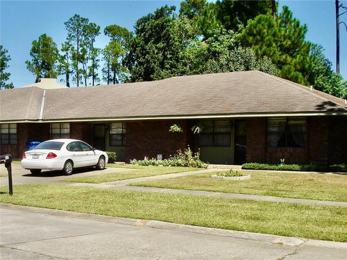 835 Asheville Dr, Slidell, LA, 70458-2105 | Card Image