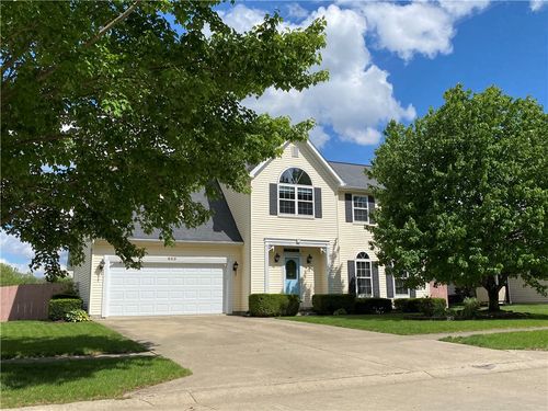 905 Tanglewood Dr, Charleston, IL, 61920-9024 | Card Image