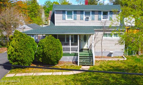 10 Fairway Dr, Toms River, NJ, 08753-6843 | Card Image