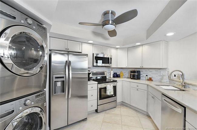 APT-206 - 9550 Ocean Dr, Condo with 3 bedrooms, 2 bathrooms and null parking in Jensen Beach FL | Image 5