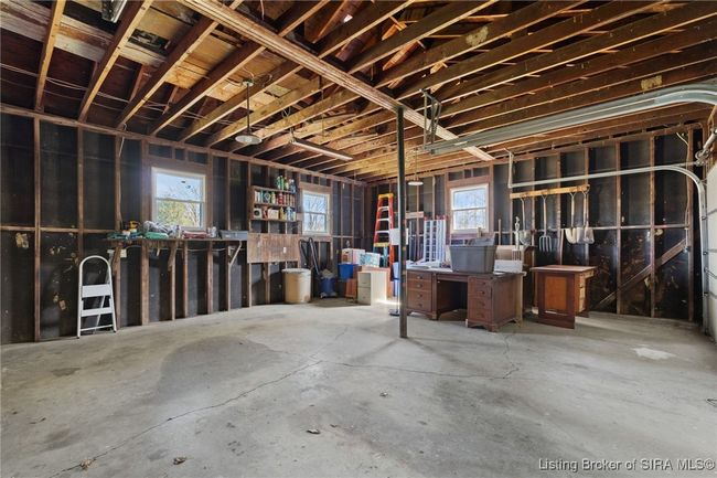 1110 W Helton Rd, Home with 3 bedrooms, 3 bathrooms and null parking in Scottsburg IN | Image 57
