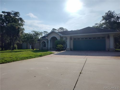8139 N Marinazzo Ter, Crystal River, FL, 34428-6906 | Card Image