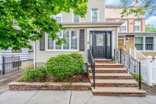 65 79th St, Middle Village, NY, 11379-2716 | Card Image
