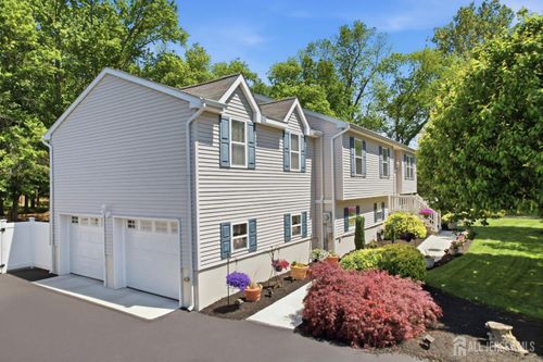 185 Fresh Ponds Rd, Monroe Township, NJ, 08831-3017 | Card Image