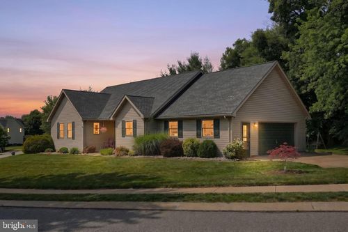 1843 Ivy Pump Ln, YORK, PA, 17408-4289 | Card Image