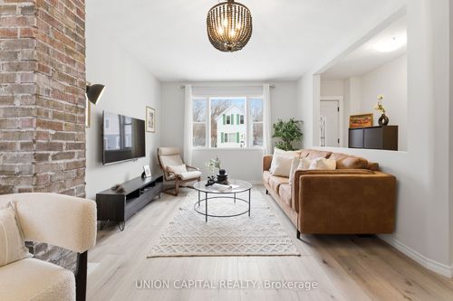 200 Court St, Oshawa, ON, L1H4W7 | Card Image