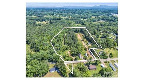 162 Lancaster Dr, Forest City, NC, 28043-6548 | Card Image