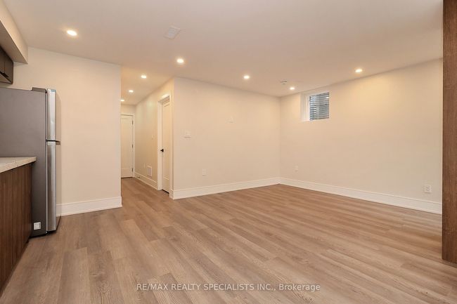 1046 Roosevelt Rd, House attached with 5 bedrooms, 6 bathrooms and 2 parking in Mississauga ON | Image 30