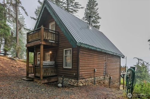 60 Picnic Point Rd, Cle Elum, WA, 98922-8202 | Card Image