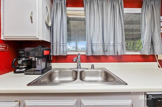428 N 1 St St E, House other with 3 bedrooms, 2 bathrooms and null parking in Paul ID | Image 15