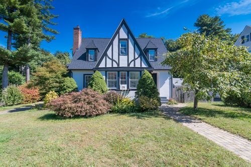 51 Craiwell Ave, West Springfield, MA, 01089-2913 | Card Image