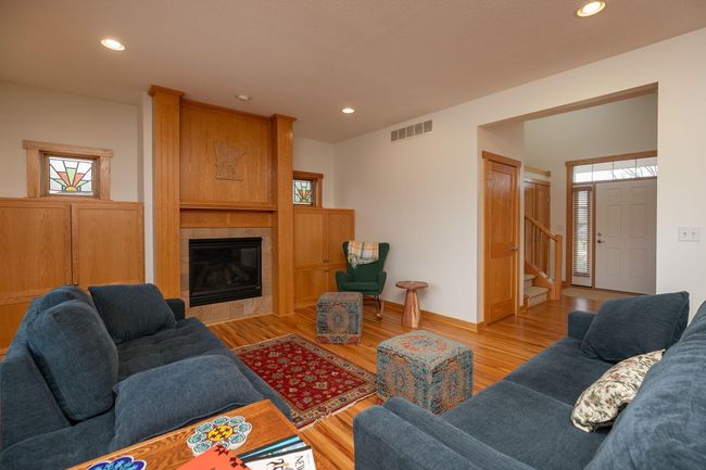 8-web-or-mls-08-Living Room.jpg | Image 8