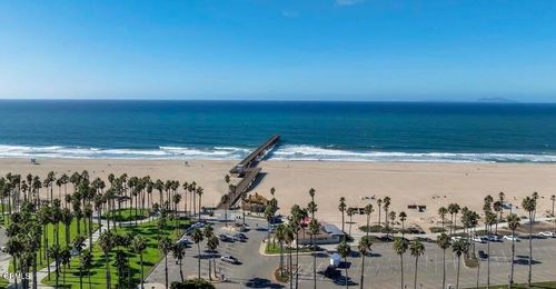 682 Beachport Dr, Port Hueneme, CA, 93041-3068 | Card Image