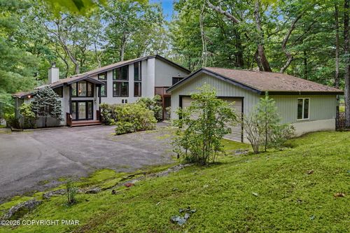 124 Whipple Tree Ln, Hawley, PA, 18428 | Card Image