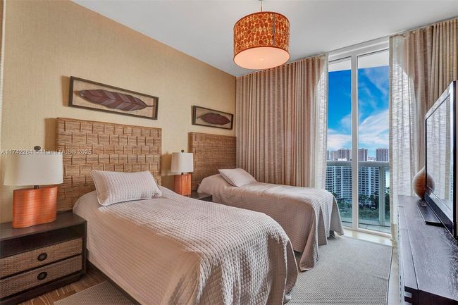 APT-2011 - 19400 Turnberry Way, Condo with 3 bedrooms, 3 bathrooms and null parking in Aventura FL | Image 30