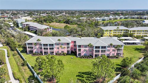 105-2061 Willow Hammock Cir, PUNTA GORDA, FL, 33983-6748 | Card Image