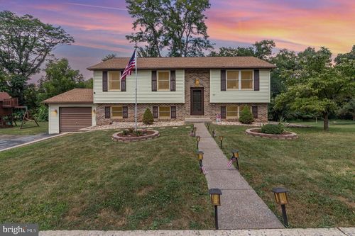 103 Bunker Hill Rd, New Cumberland, PA, 17070-2534 | Card Image