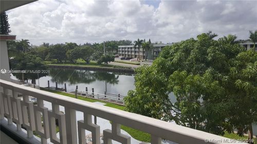306-467 Golden Isles Dr, Hallandale Beach, FL, 33009-7579 | Card Image