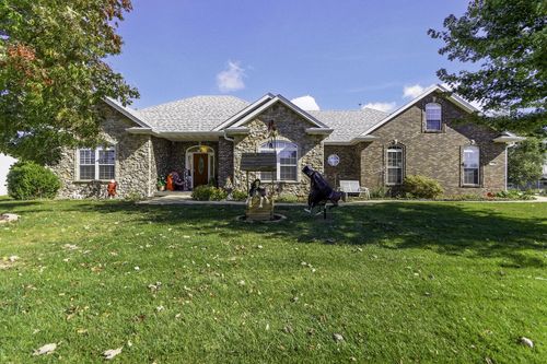 822 S Central St, CENTRALIA, MO, 65240-1810 | Card Image