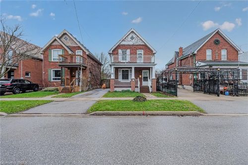 174 Marlborough St, Brantford, ON, N3S4S9 | Card Image