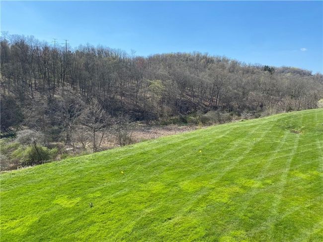 APT-204 - 300 Hidden Ridge Ct, Condo with 3 bedrooms, 2 bathrooms and 1 parking in South Park PA | Image 18