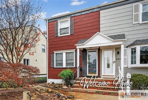 587 Ellis Pl, Woodbridge, NJ, 07095-3421 | Card Image