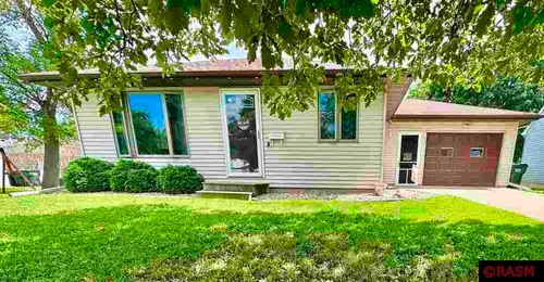 719 Fair St, Saint Peter, MN, 56082-1914 | Card Image