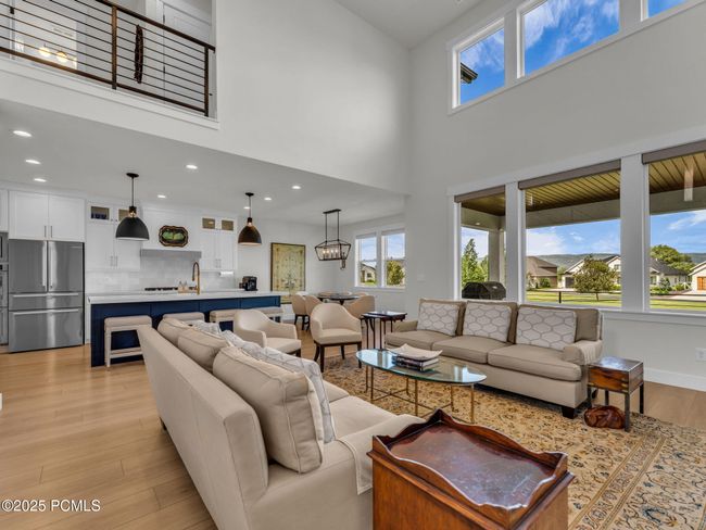 569 W Cascade Meadows Loop, Home with 6 bedrooms, 4 bathrooms and null parking in Midway UT | Image 11