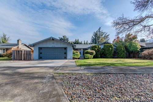 1312 Ramada Ave, Medford, OR, 97504-5515 | Card Image