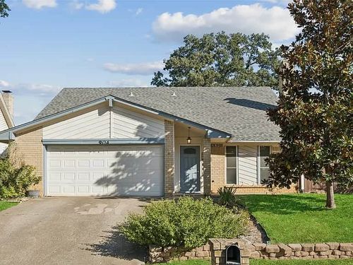 904 Rusk Dr, Euless, TX, 76039-7423 | Card Image