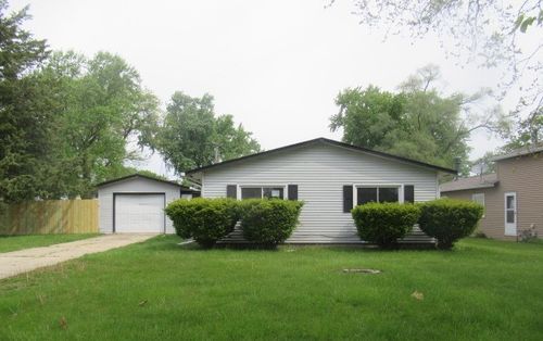12 Circle Dr E, Montgomery, IL, 60538-2312 | Card Image