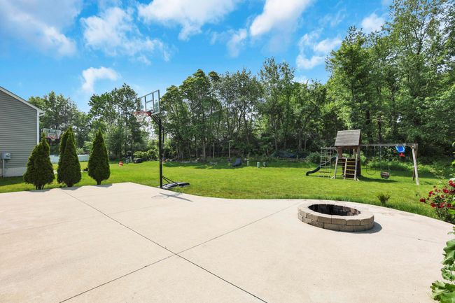 8601 Crooked Maple Dr, House other with 3 bedrooms, 3 bathrooms and null parking in Blacklick OH | Image 29