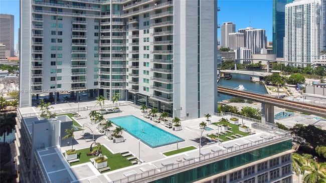 APT-2530 - 690 Sw 1 St Ct, Condo with 1 bedrooms, 1 bathrooms and null parking in MIAMI FL | Image 19
