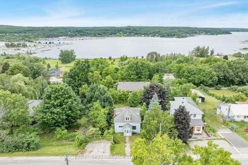 79 Poyntz St, Penetanguishene, ON, L9M1N9 | Card Image