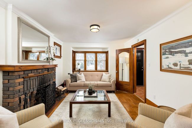 27 Larkin Ave, House other with 4 bedrooms, 2 bathrooms and null parking in Toronto ON | Image 7