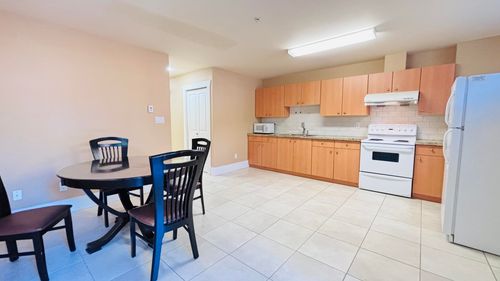 2-2139 W 22nd Ave, Vancouver, BC, V6L1L4 | Card Image