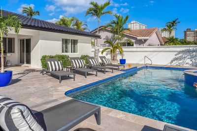 3317 Ne 38 Street, House other with 5 bedrooms, 3 bathrooms and null parking in Fort Lauderdale FL | Image 1