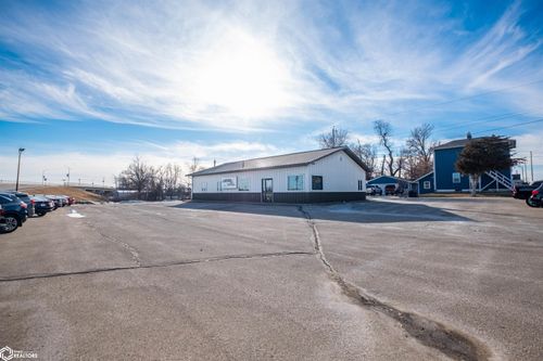 306 W Madison St, Marshalltown, IA, 50158-2703 | Card Image