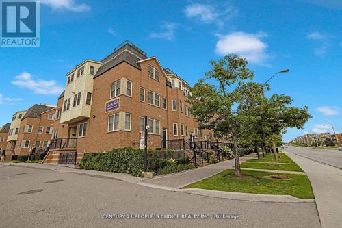 16-760 Lawrence Ave W, North York, ON, M6A3E7 | Card Image