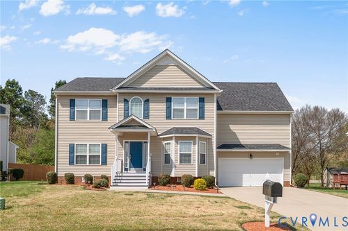 13612 Green Spire Cir, Chester, VA, 23836-2911 | Card Image