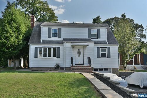 176 Harding Pl, Maywood, NJ, 07607-1706 | Card Image